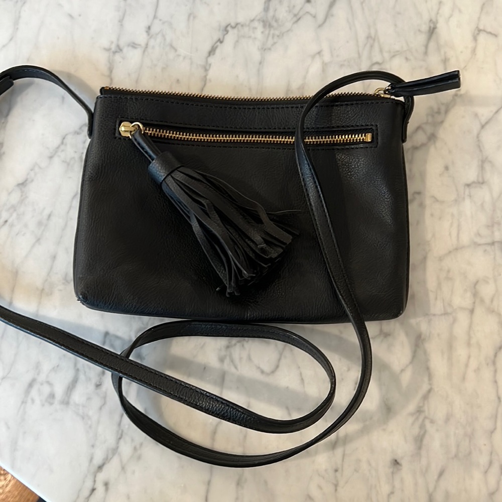 Gap, black faux-leather cross body bag